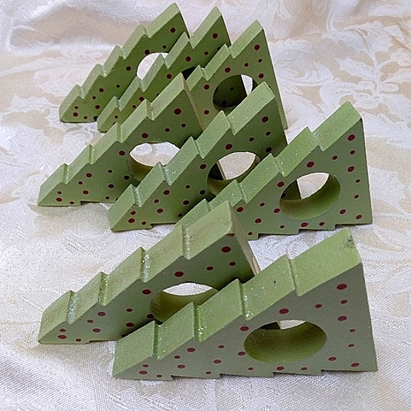 Christmas Tree Wooden Napkin Ring Set/8 - Picture 3 of 12